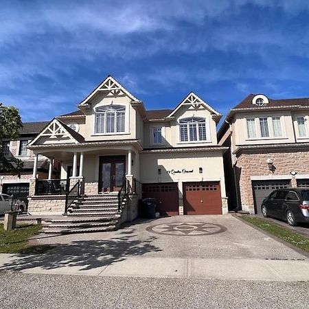 Spacious Detached In Brampton Exterior foto