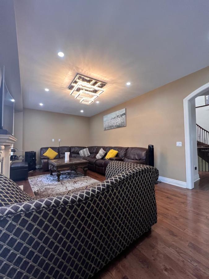 Spacious Detached In Brampton Exterior foto