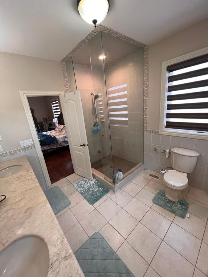 Spacious Detached In Brampton Exterior foto